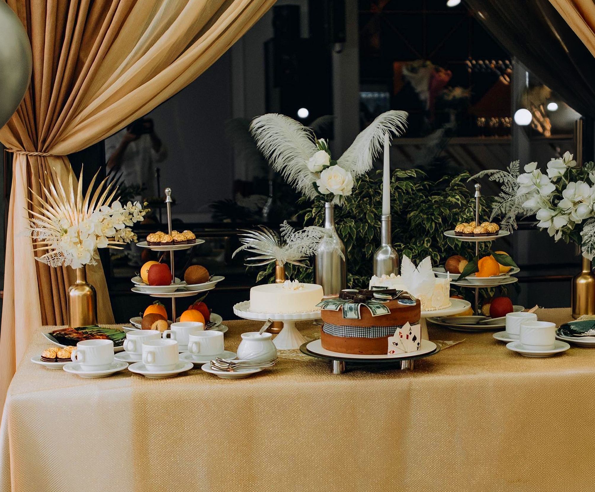 Праздничный стол с сладостями на базе отдыха «Аркадия» в Белгородской области