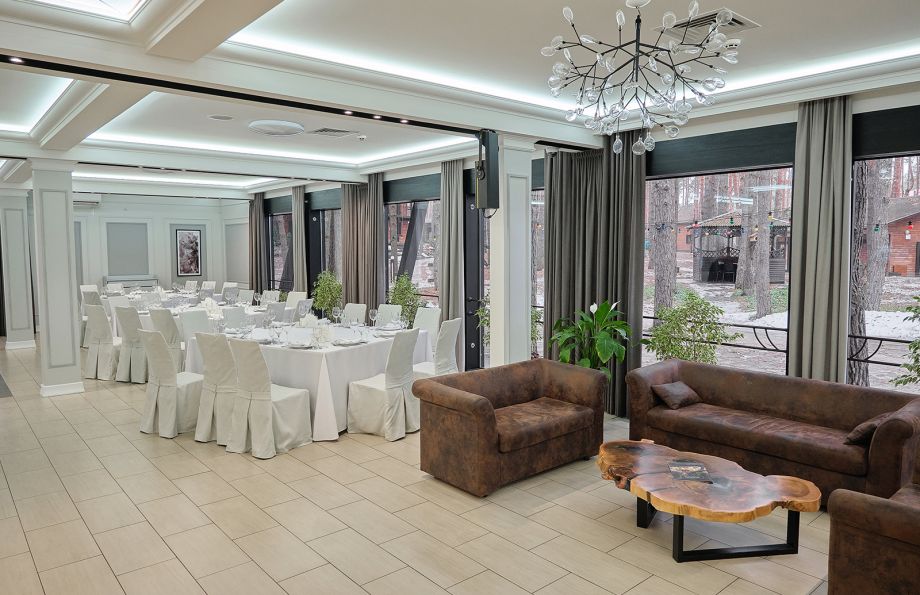 Большой зал ресторана «Аркадия» на 100 человек для банкетов и мероприятий