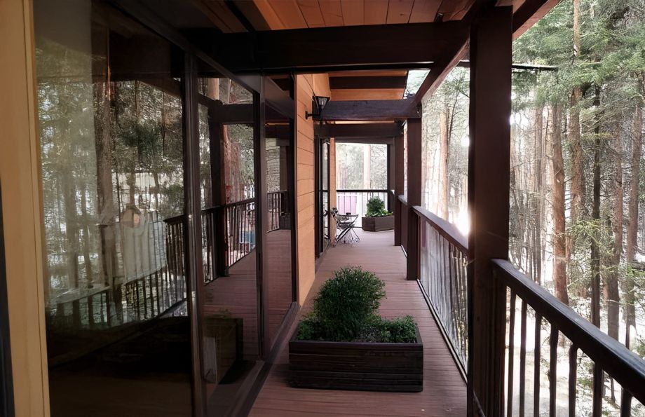 Гостиная зона двухместного номера базы отдыха Аркадия