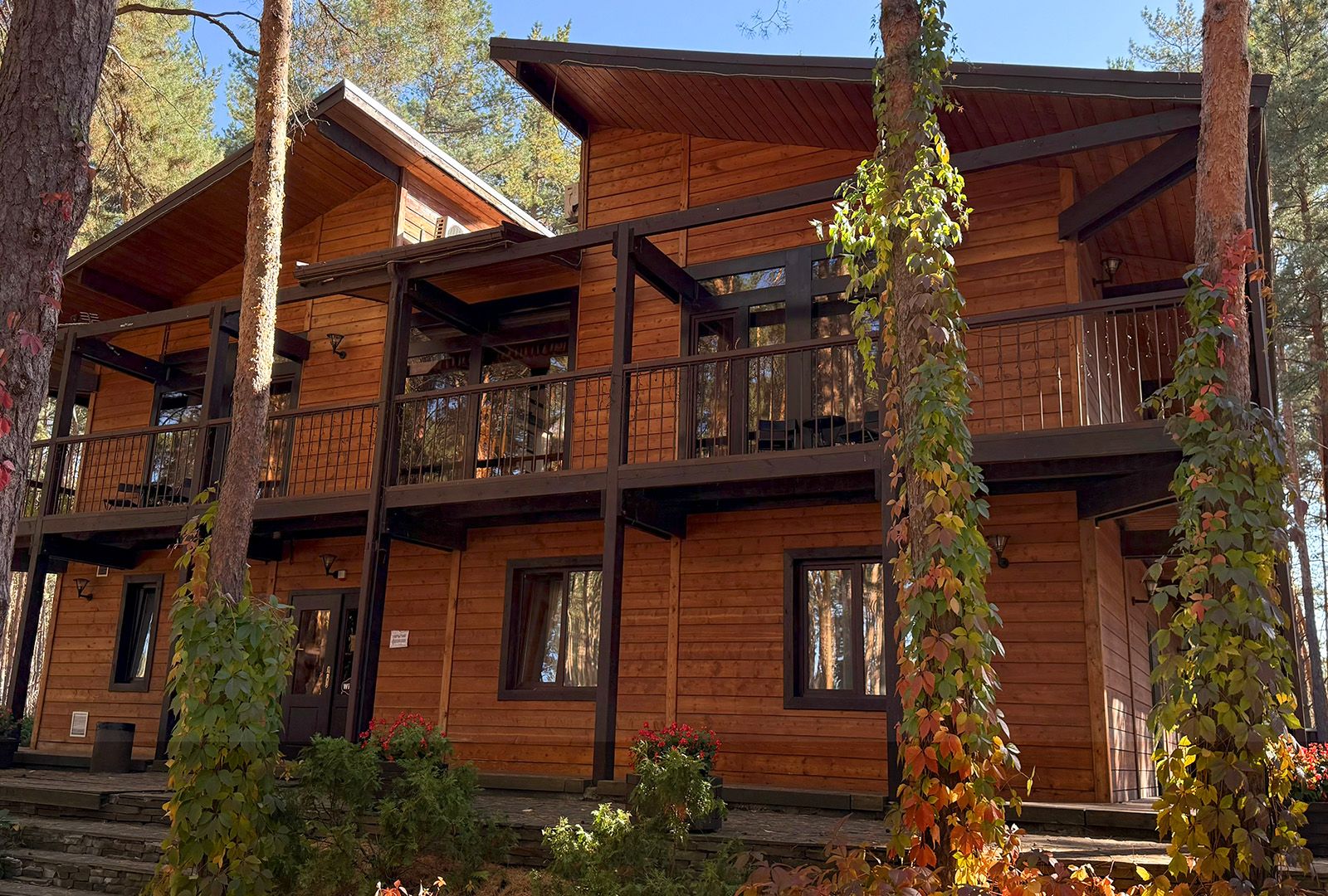 Отель с номерами на базе отдыха "Аркадия"