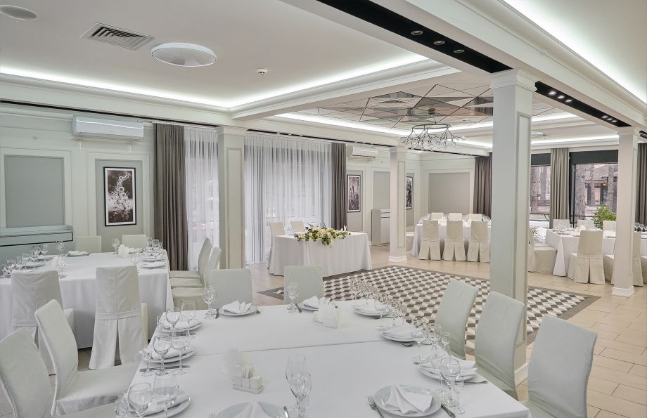 Банкетный зал ресторана у Белгородского водохранилища, Маслова Пристань