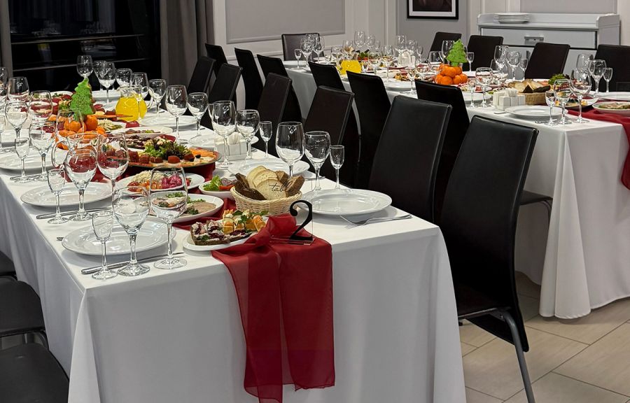 Банкетный зал на 50 человек с отдельной акустикой на втором этаже комплекса «Аркадия»