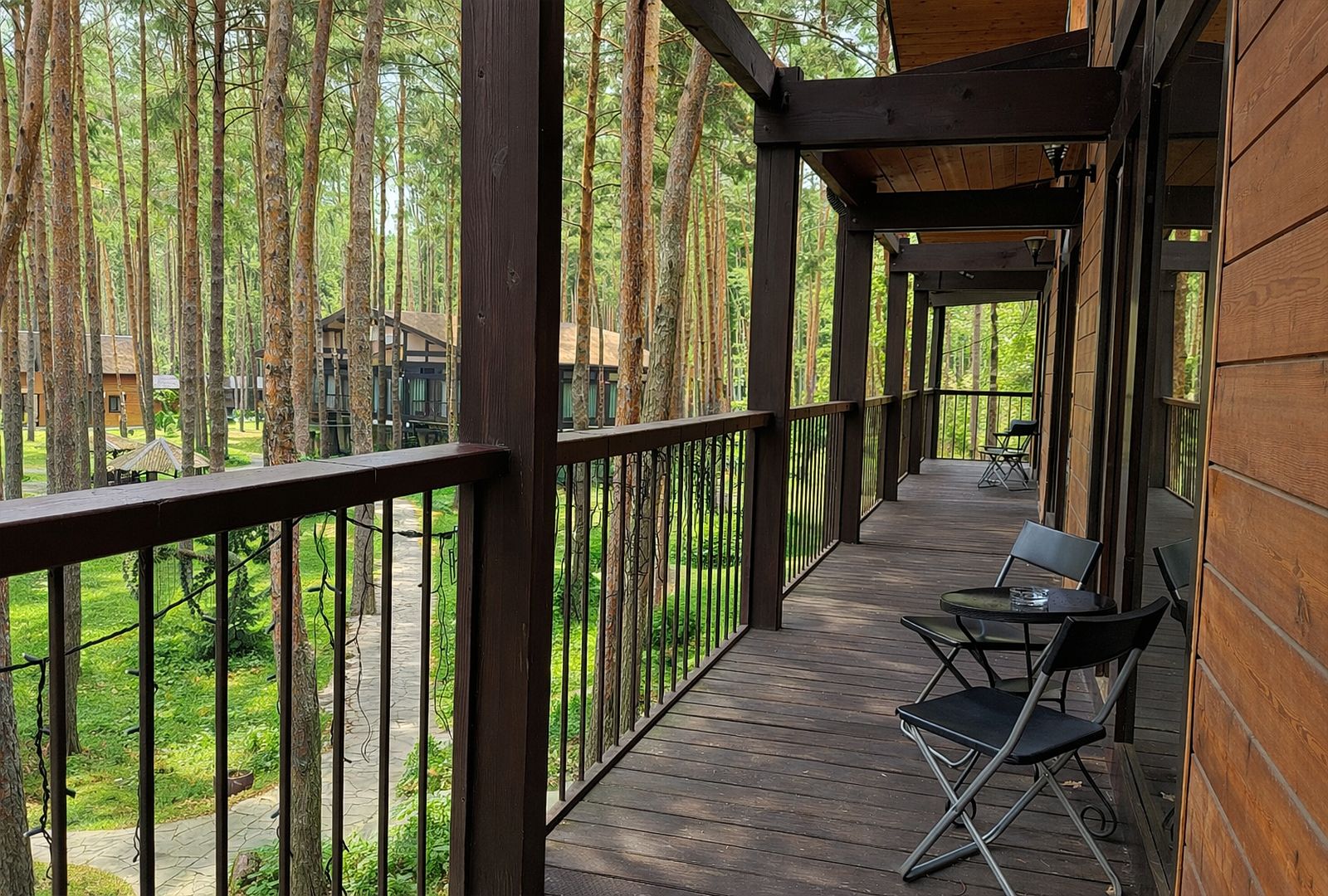 веранда отеля базы отдыха "Аркадия" на Белгородском водохранилище