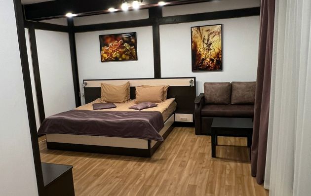 Трёхместный номер с балконом на базе отдыха Аркадия