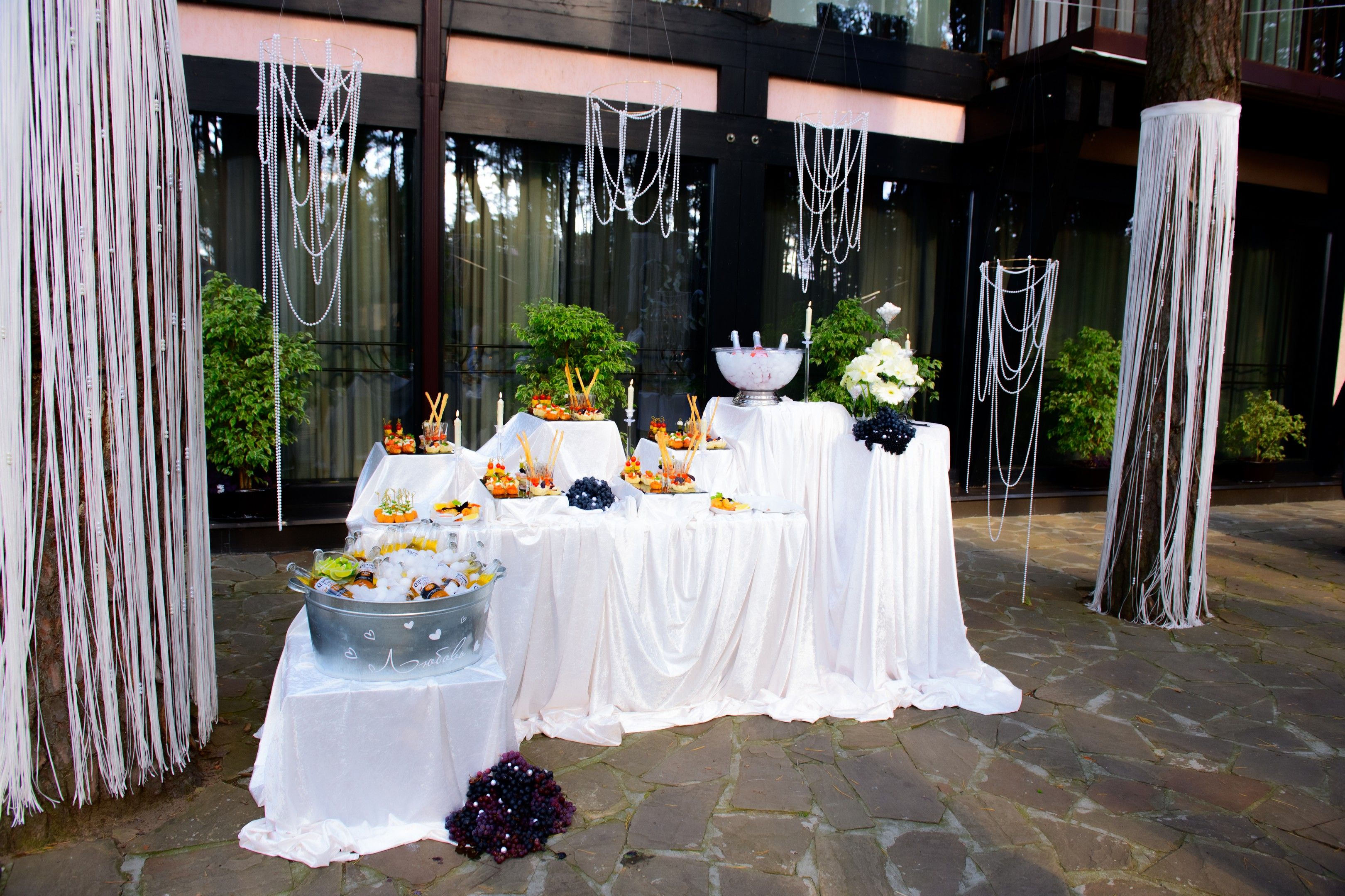 Празднование юбилея в ресторане «Аркадия» - банкетный зал и праздничная атмосфера