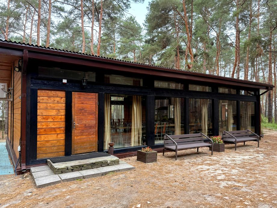 Стеклянная беседка для дневного отдыха на базе отдыха «Аркадия»