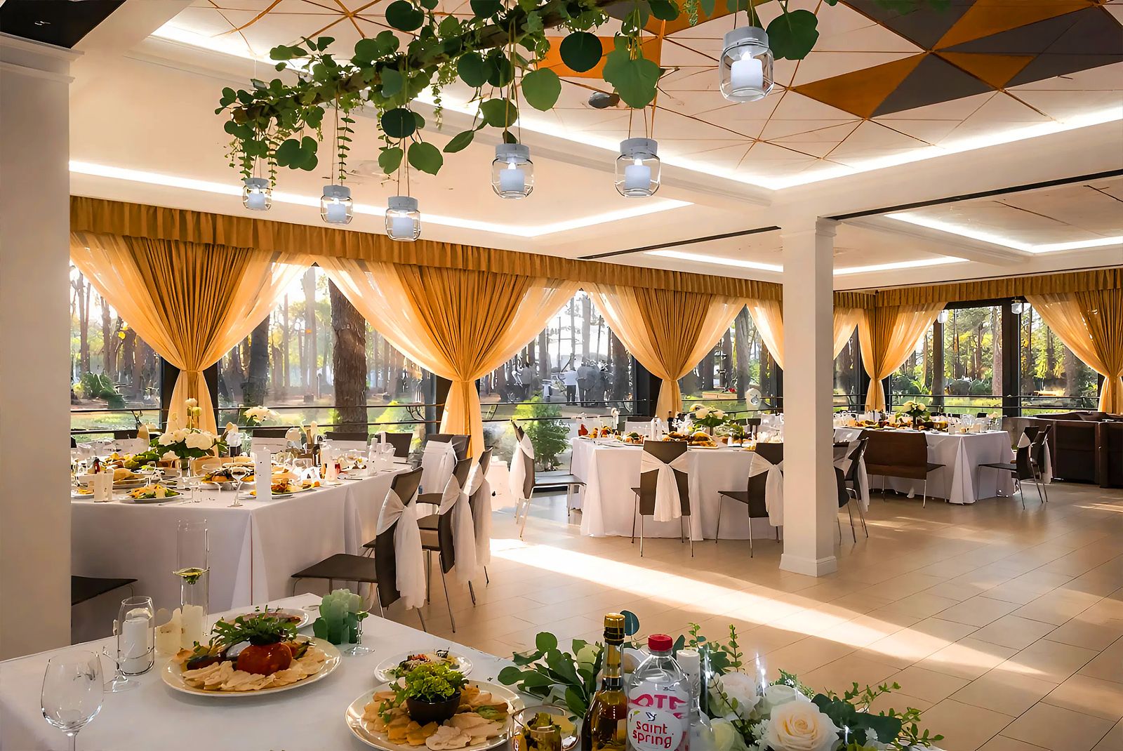 Проведение банкетов в лесу на базе отдыха "Аркадия"