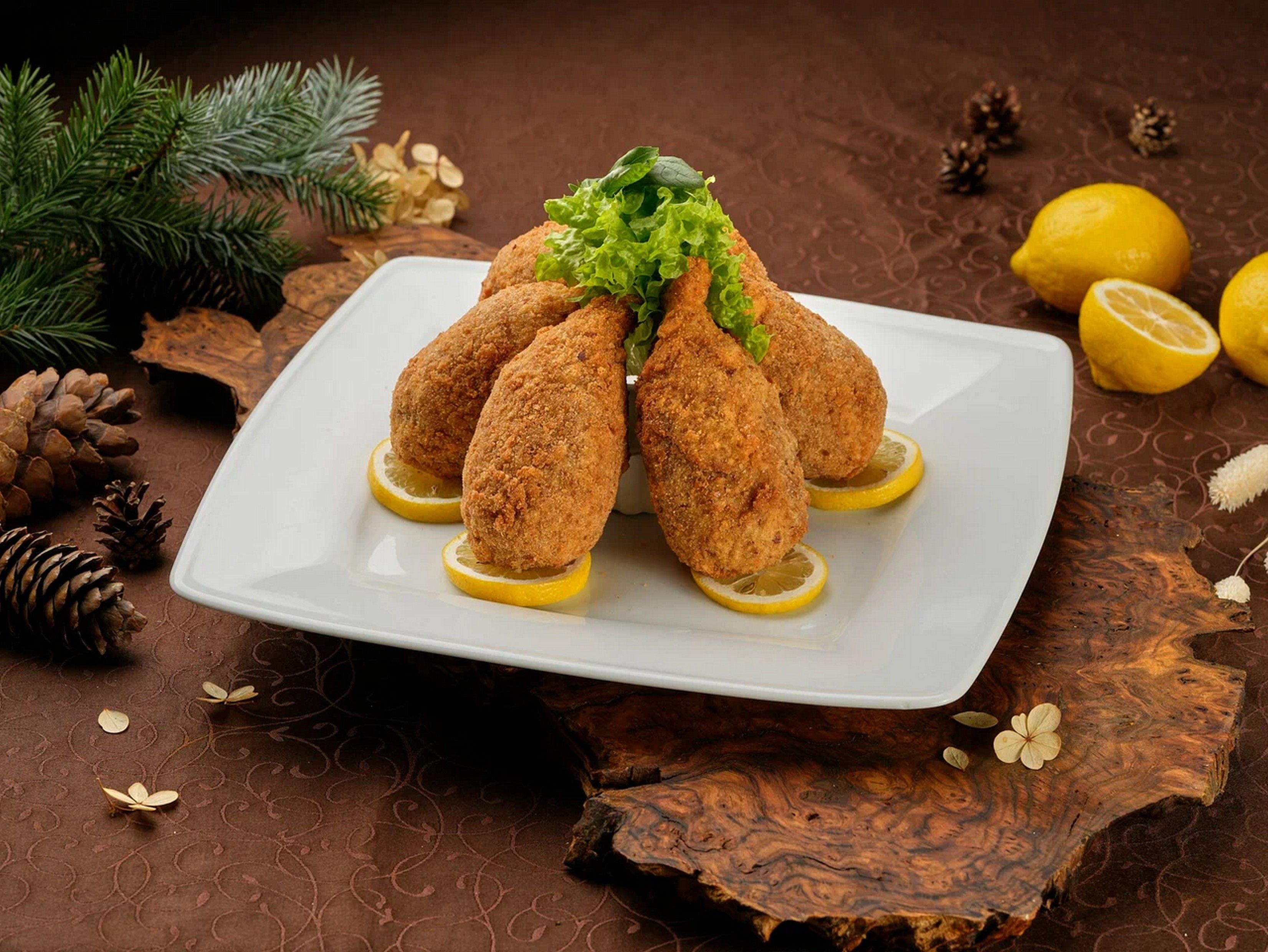 Куриные котлеты с гарниром в ресторане «Аркадия»