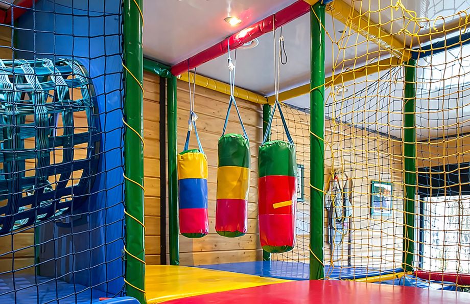 игровая детская площадка на базе отдыха "Аркадия"